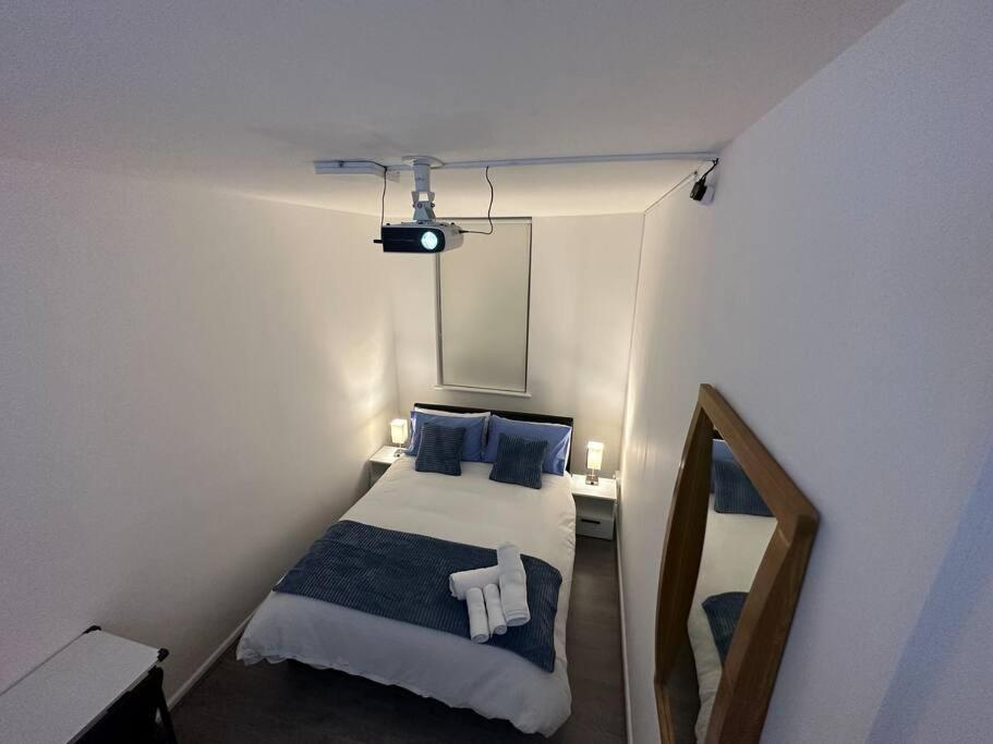 Small Cozy Private Bedroom Zone1 London Eksteriør billede